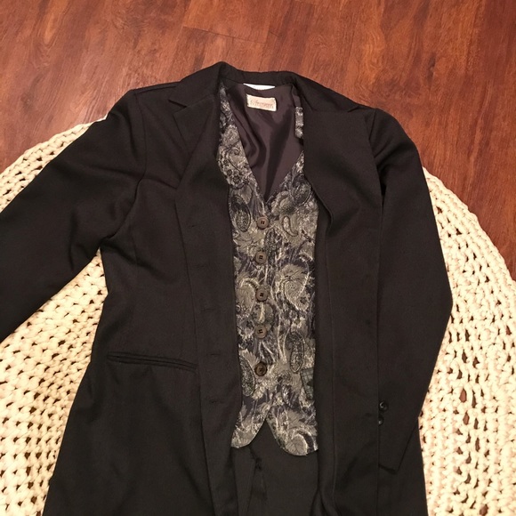 Extra long Vintage Blazer! - Picture 2 of 6